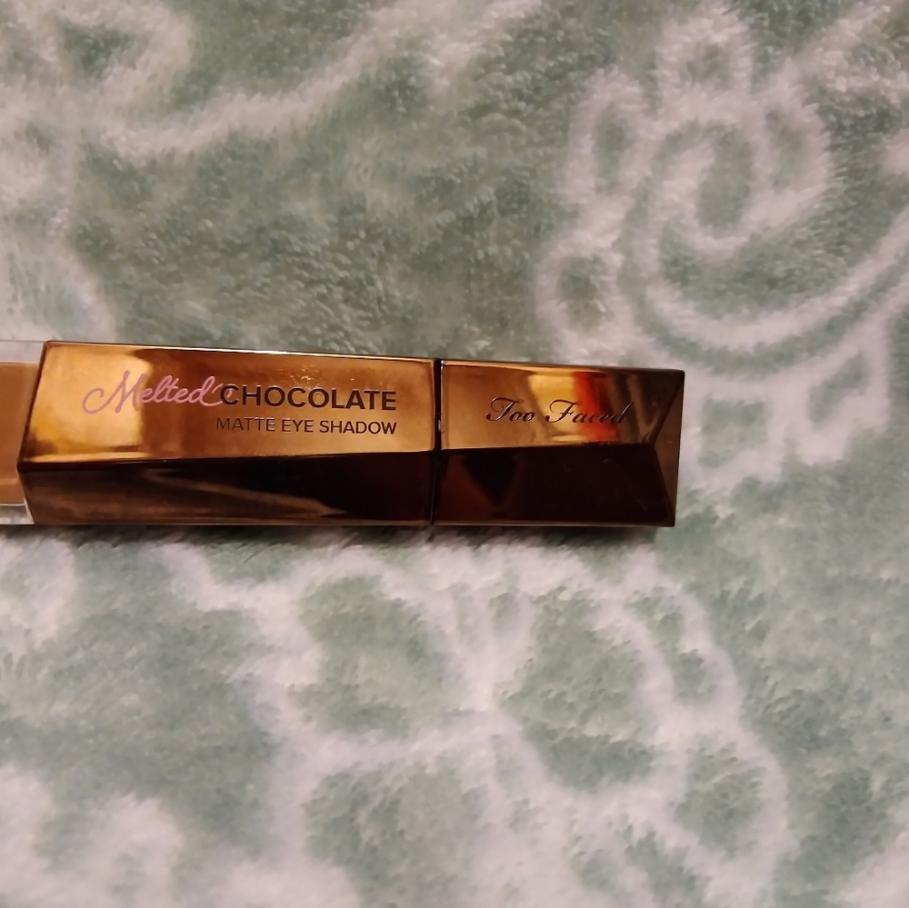 Too Faced Liquid eyeshadow